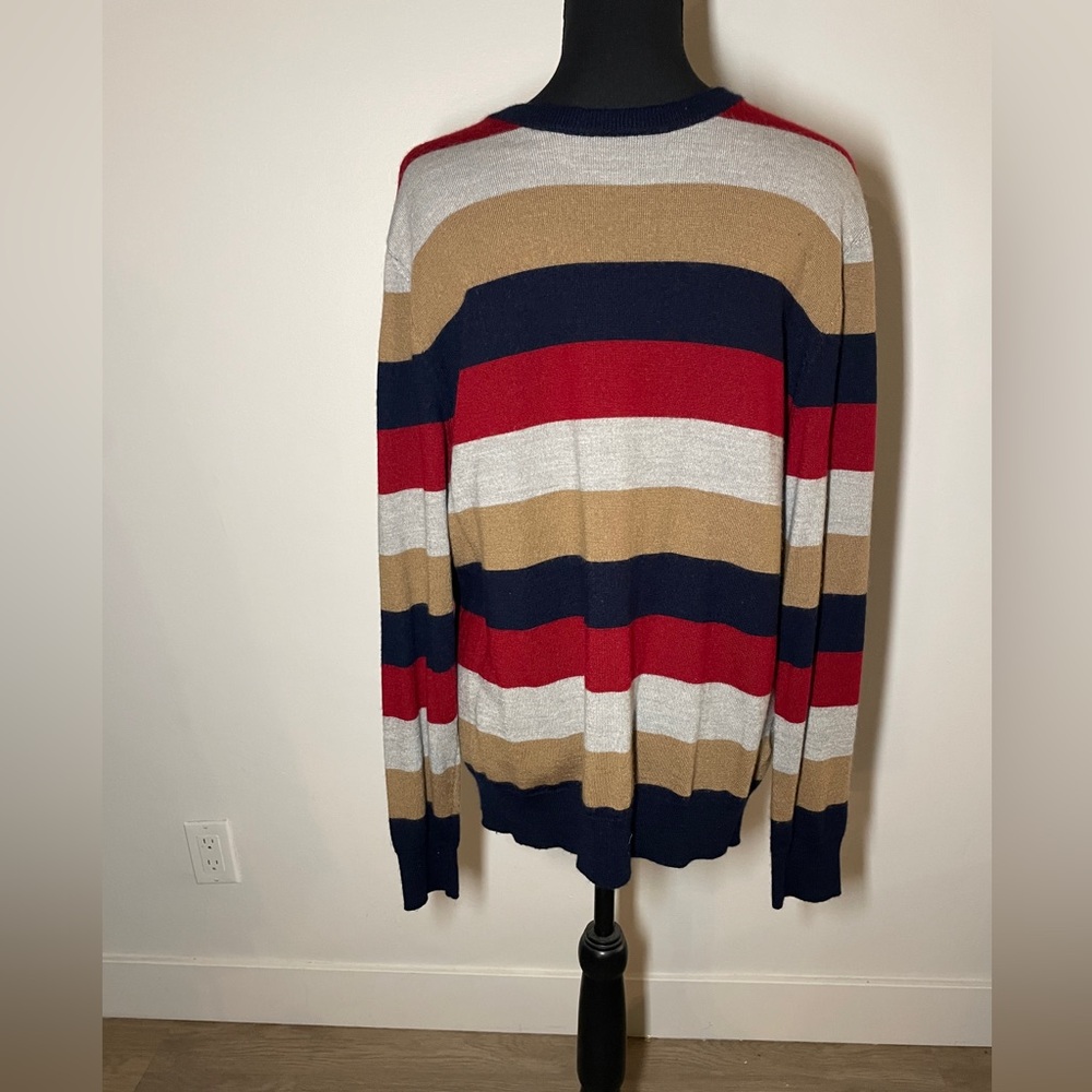 Used cozy Men’s sweater
